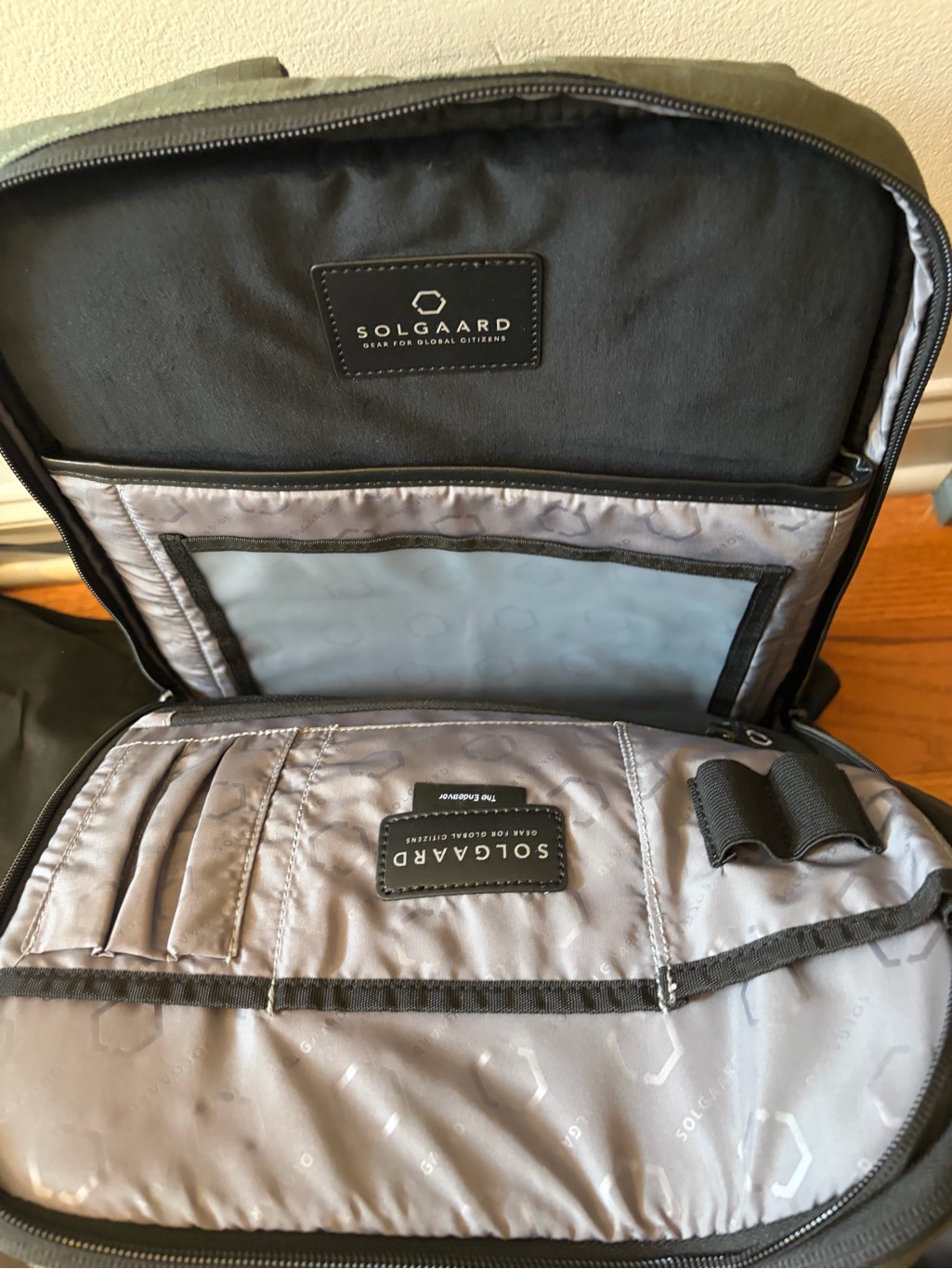 Solgaard Endeavor 2.0 (Venture) Backpack With Closet Large Grenada Green Nwt — image 7 of 8